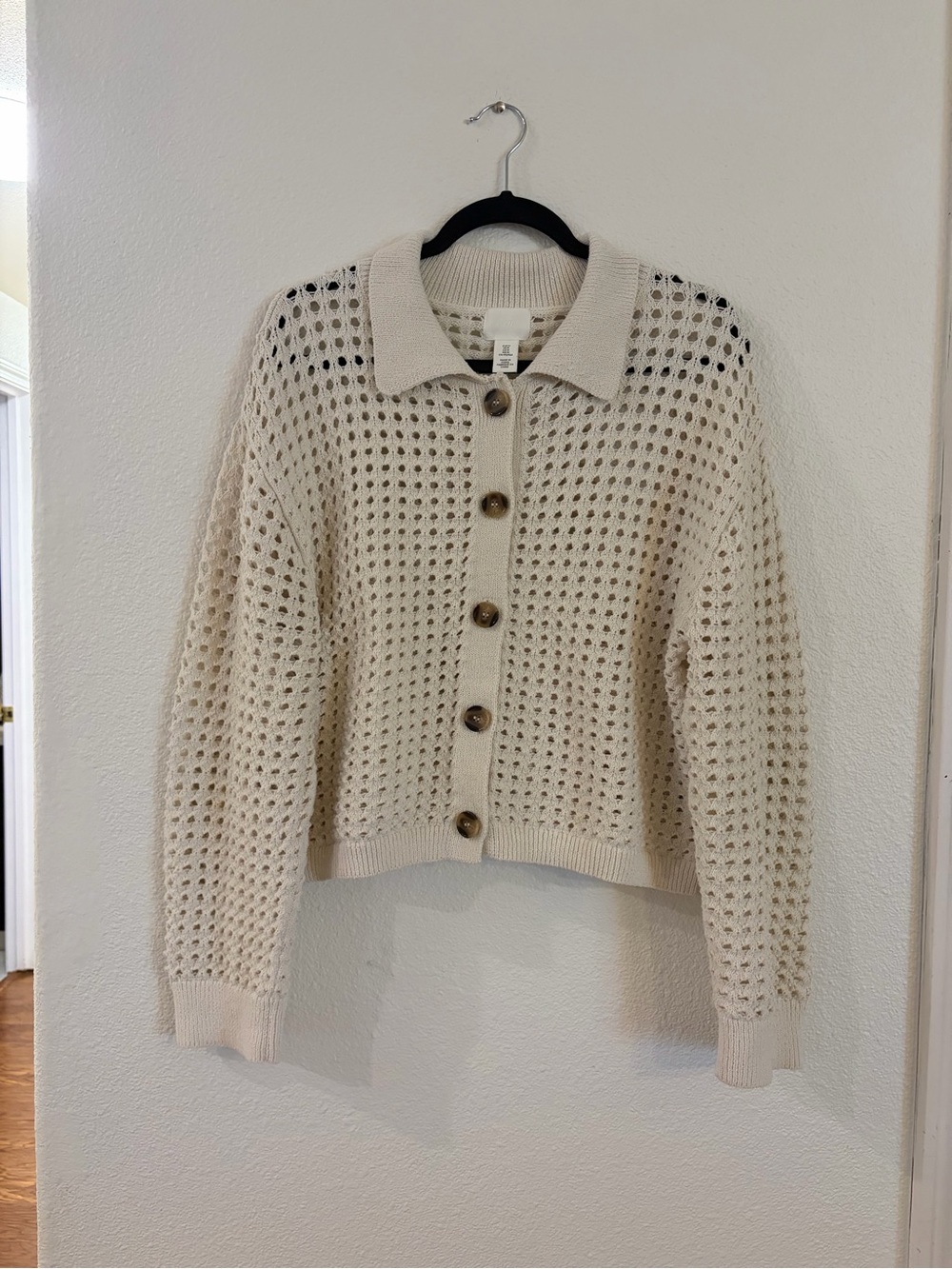 H&M cream cardigan size medium